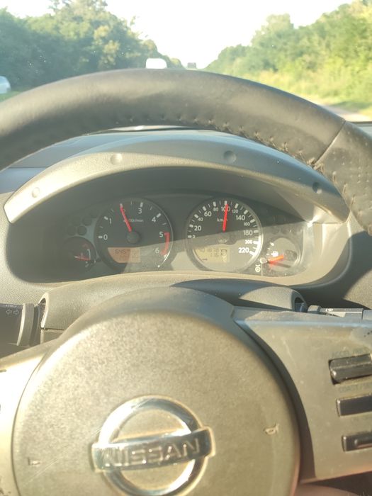 Nissan Navara 2,5 D автомат