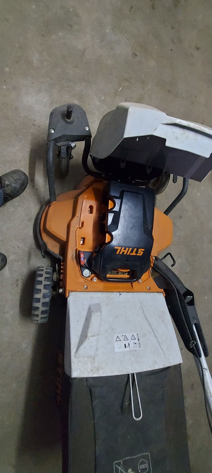 Corta relva Stihl RMA 765V