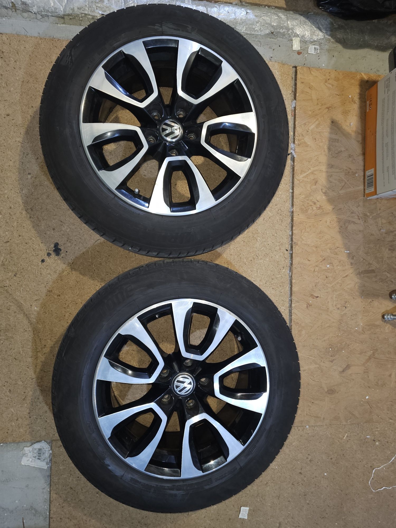 Felgi  17"  VW  oryginalne aluminiowe wzmacniane do VW .