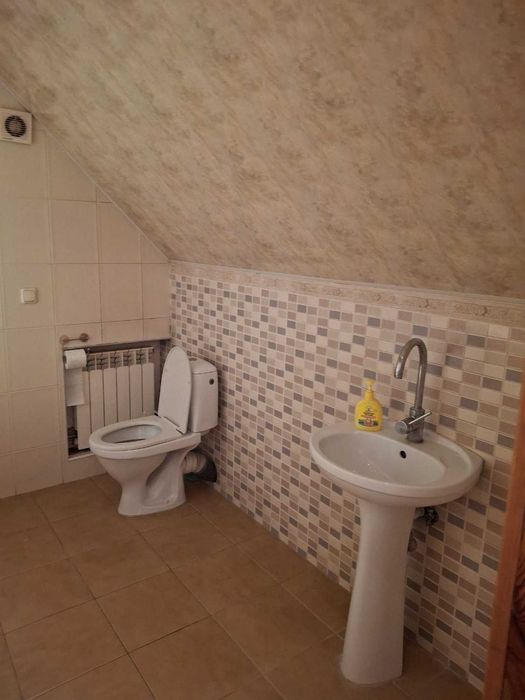 Дом 170м², ремонт в П. Борщаговка. Кирпич, газ, 8 сот. 5 км от Киева