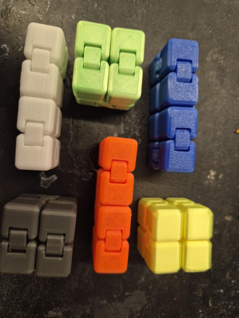 Infinity cube Szary,Biały,Niebieski,Zielony,,Żółty,Pomaranczowy