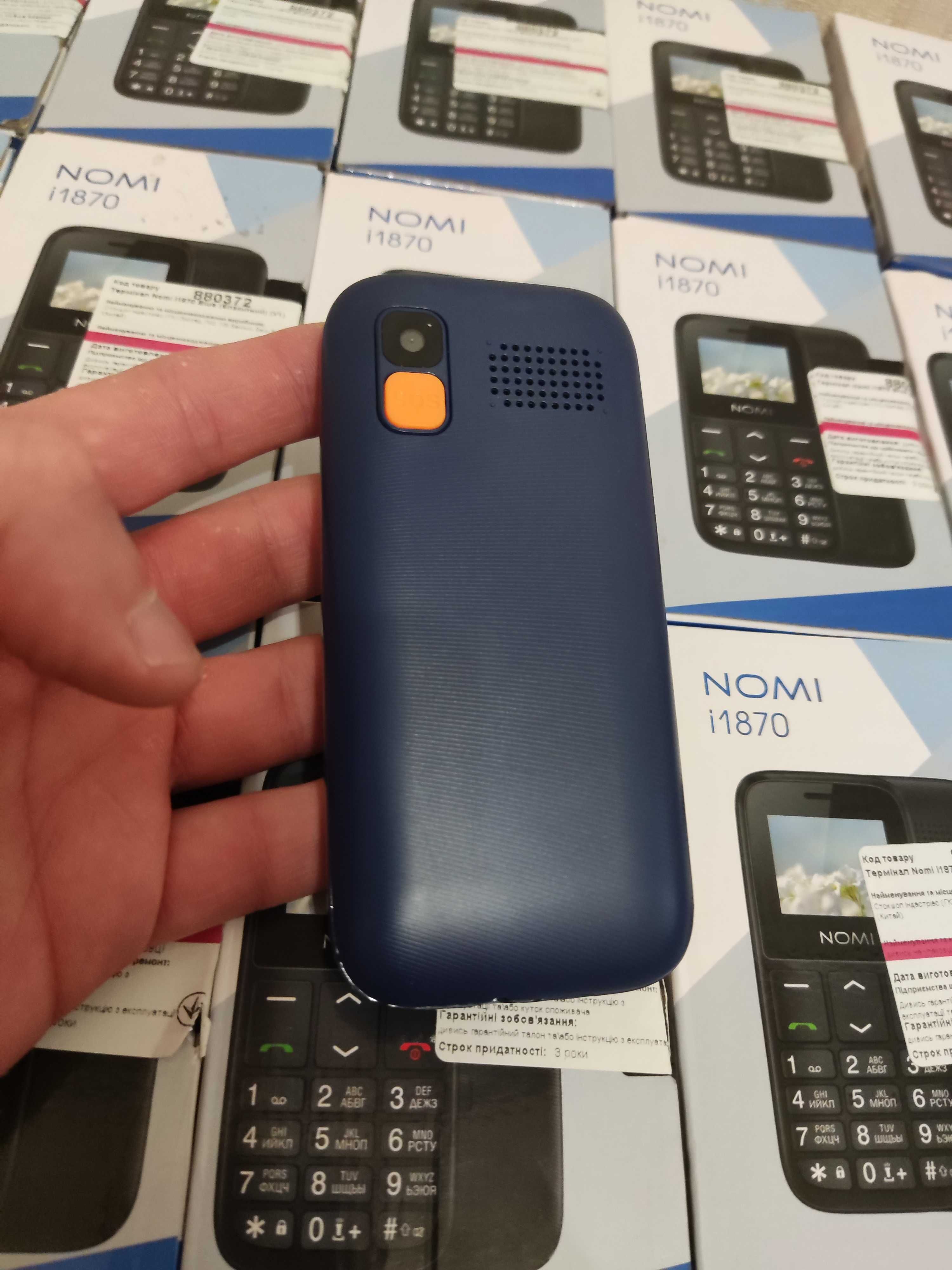 Кнопочный телефон Nomi i1870 большие кнопки и большое меню