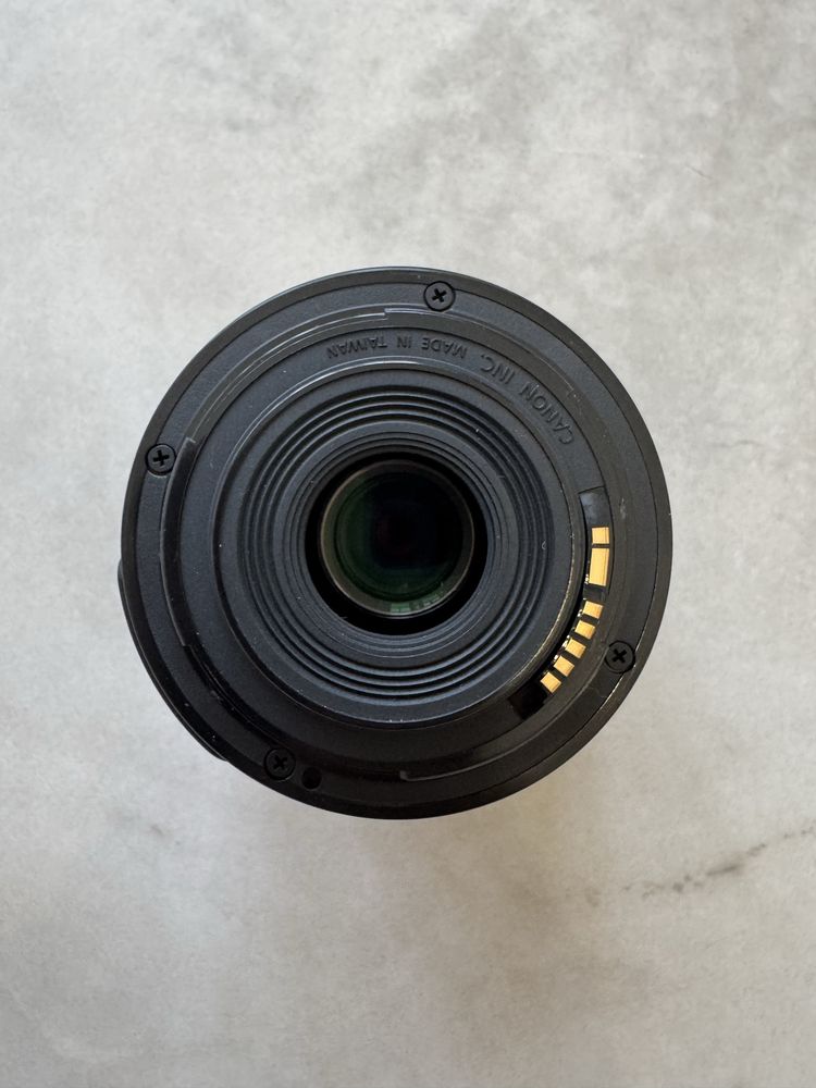 Canon EF-S 18-55mm f/3.5-5.6 IS STM