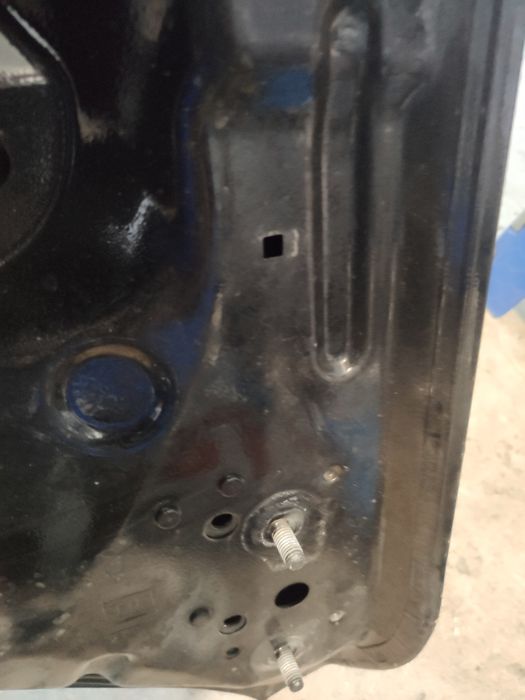 Капот Chevrolet Cruze 2015 б/у вмятина