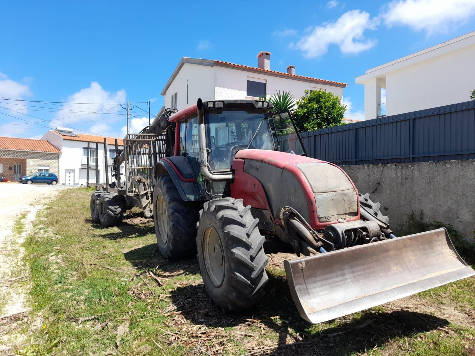 Valtra florestal reboque Costa