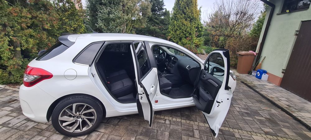 Citroen c4 1.6hdi biała perła navi, klimatronk, 2 komplety kół