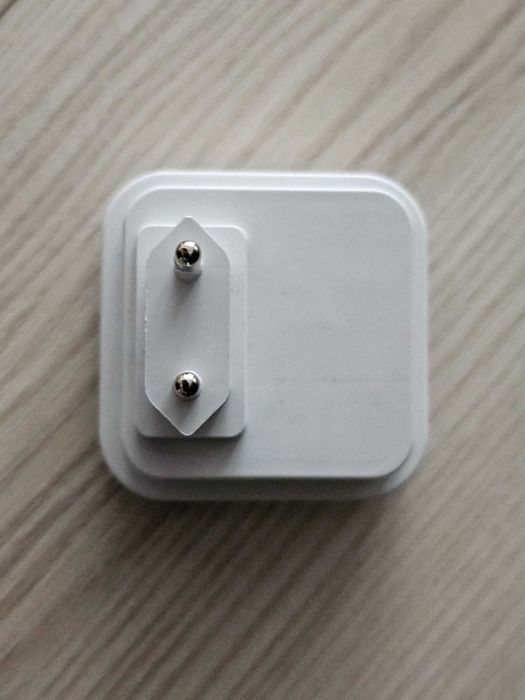 Lampka nocna LED z czujnikiem światła, zasilanie sieciowe, do gniazdka