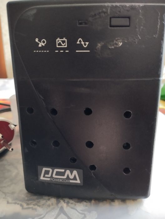 Продам ИБП. .Powercom 480W..
