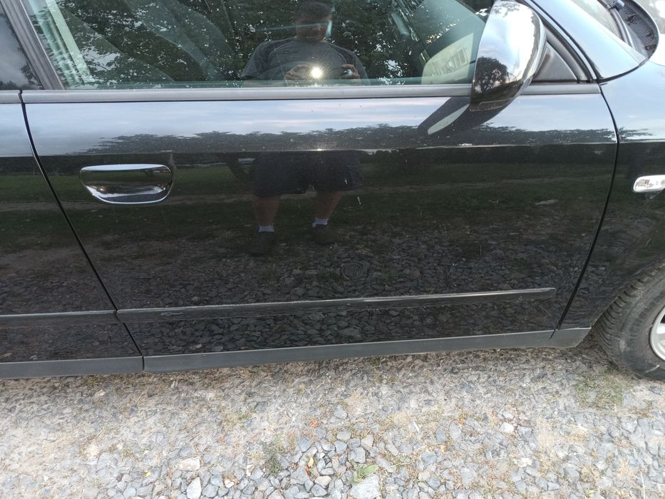 Drzwi prawy lewy przód tył LZ9W Audi A4 B6 ładne do założenia
