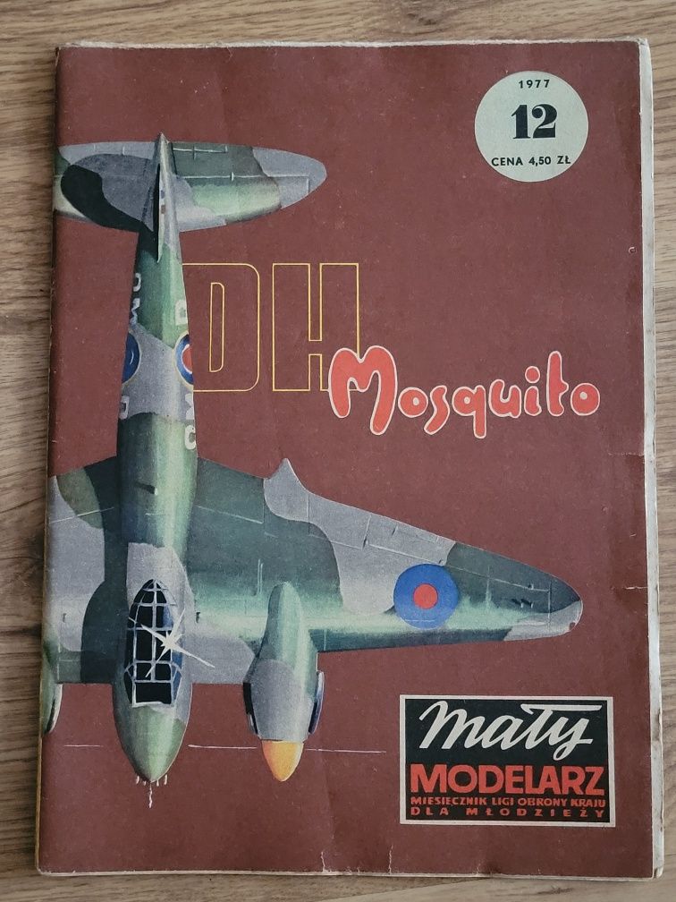 Mały Modelarz nr 12/1977r samolot Mosquito model kartonowy