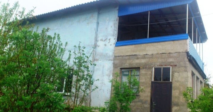 Продам двухэтажный дом с.Вороново Синельниковский район