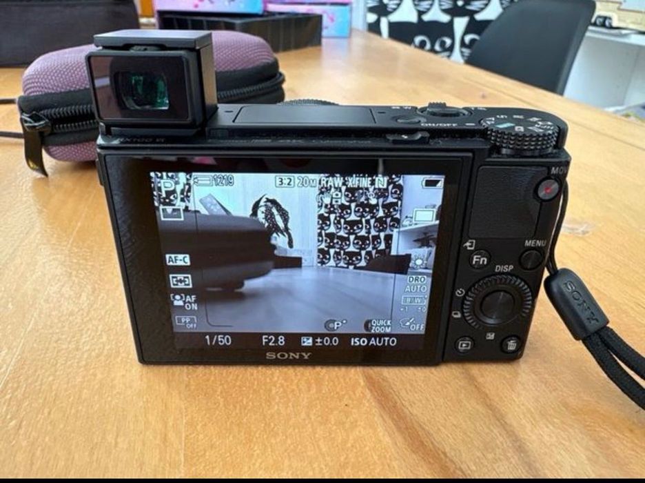 Máquina Fotográfica Sony RX 100 VI