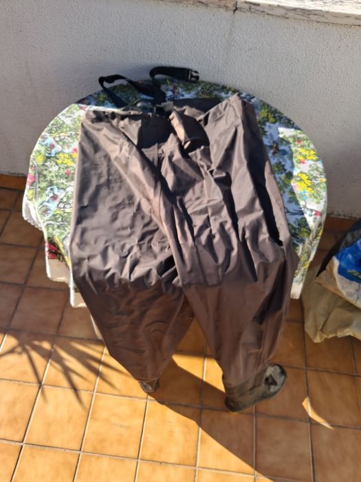 Vadeadores para pesca respirável