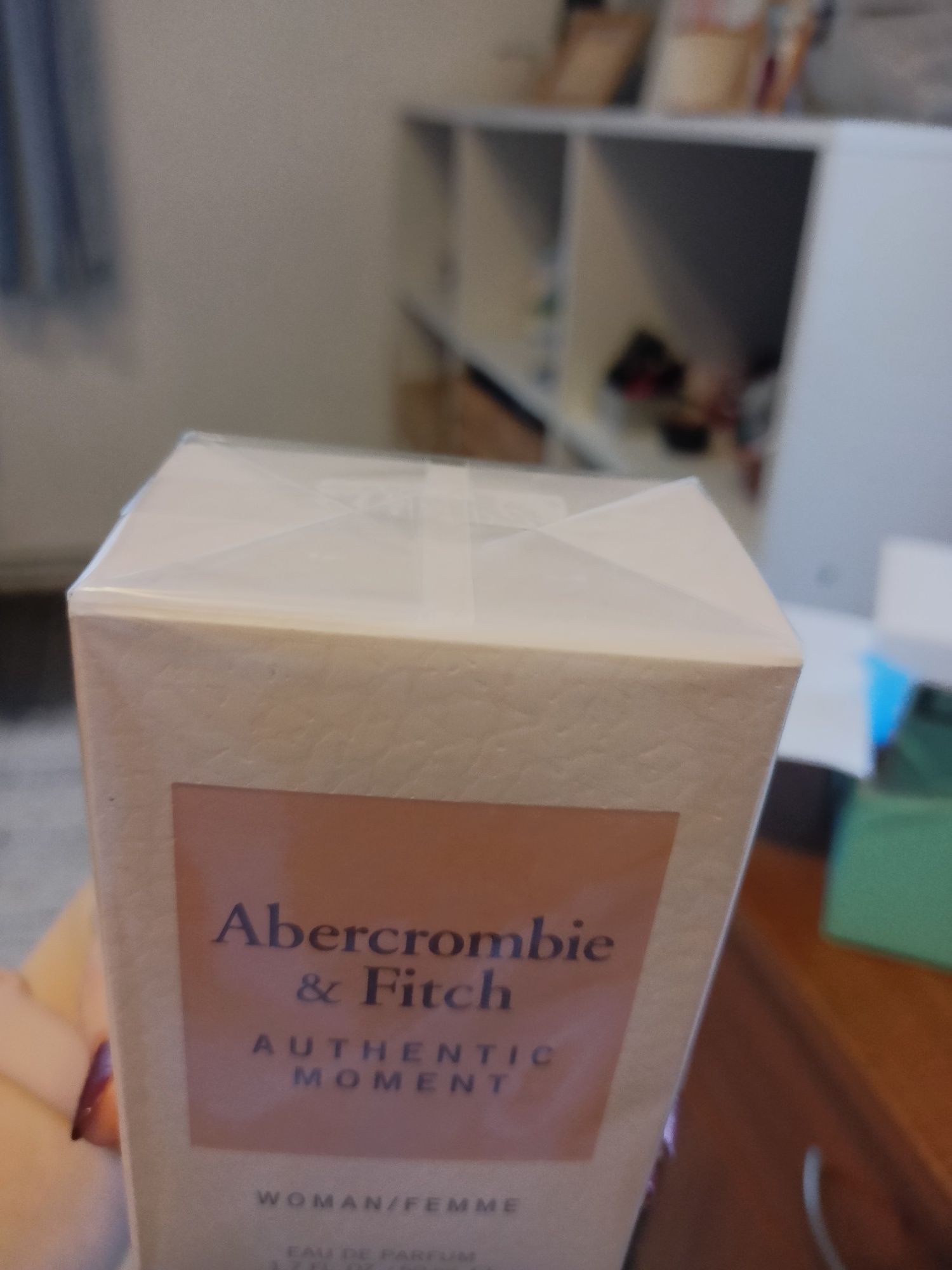 Abercrombie& fitch Authentic moment