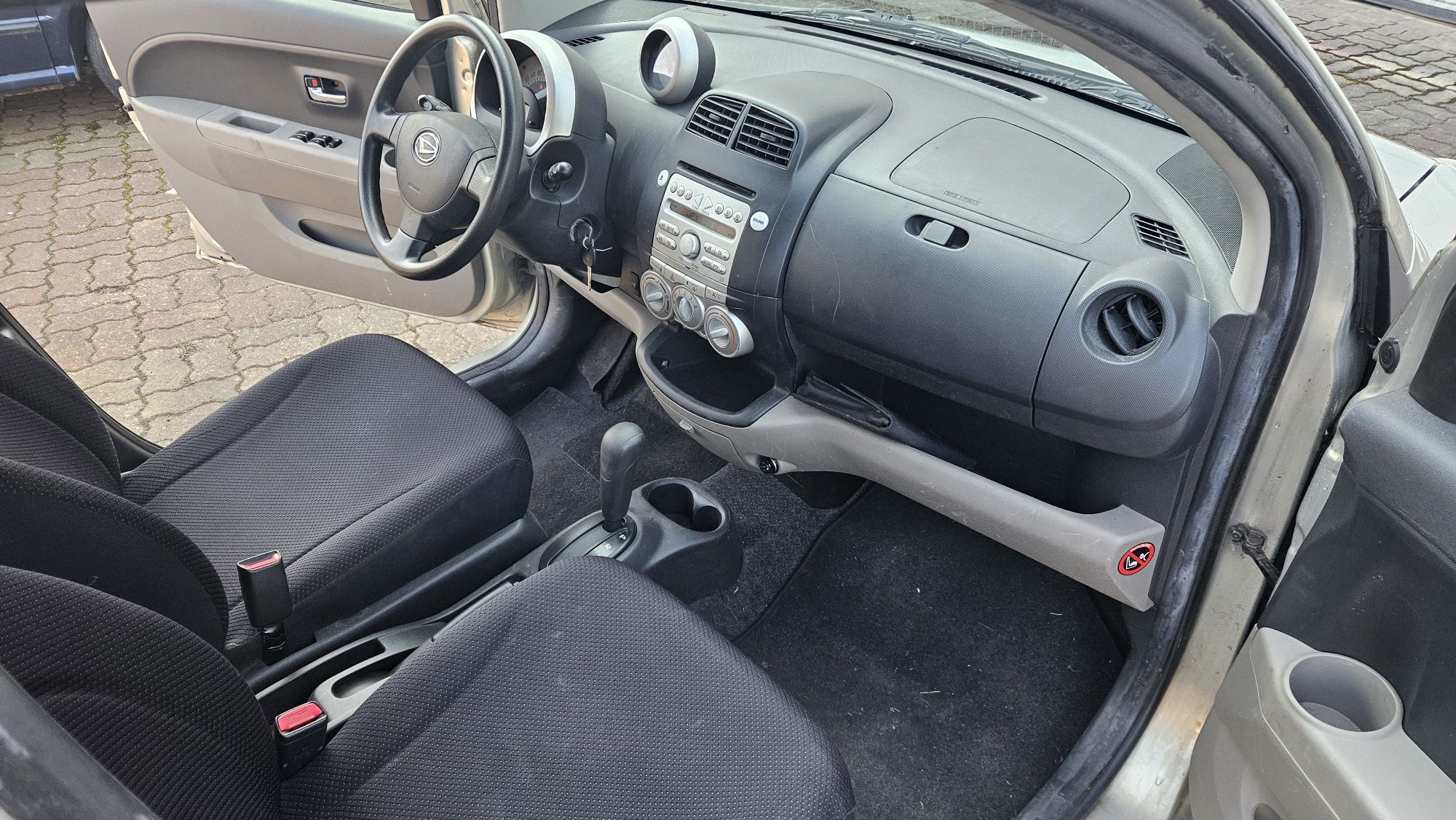 06r AUTOMAT DAIHATSU SIRION 1,3 90KM klima tylko 107tys.km jak YARIS