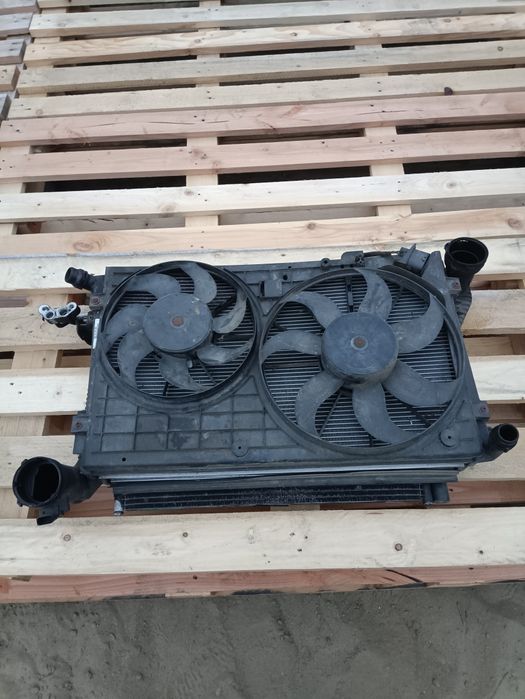 Комплект радіаторів,касета радіаторів в зборі Тоуран рест