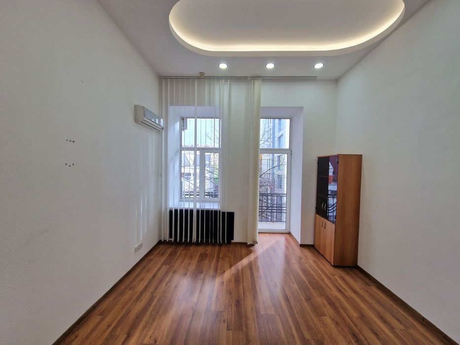 Сдам офис помещения Центр 22м