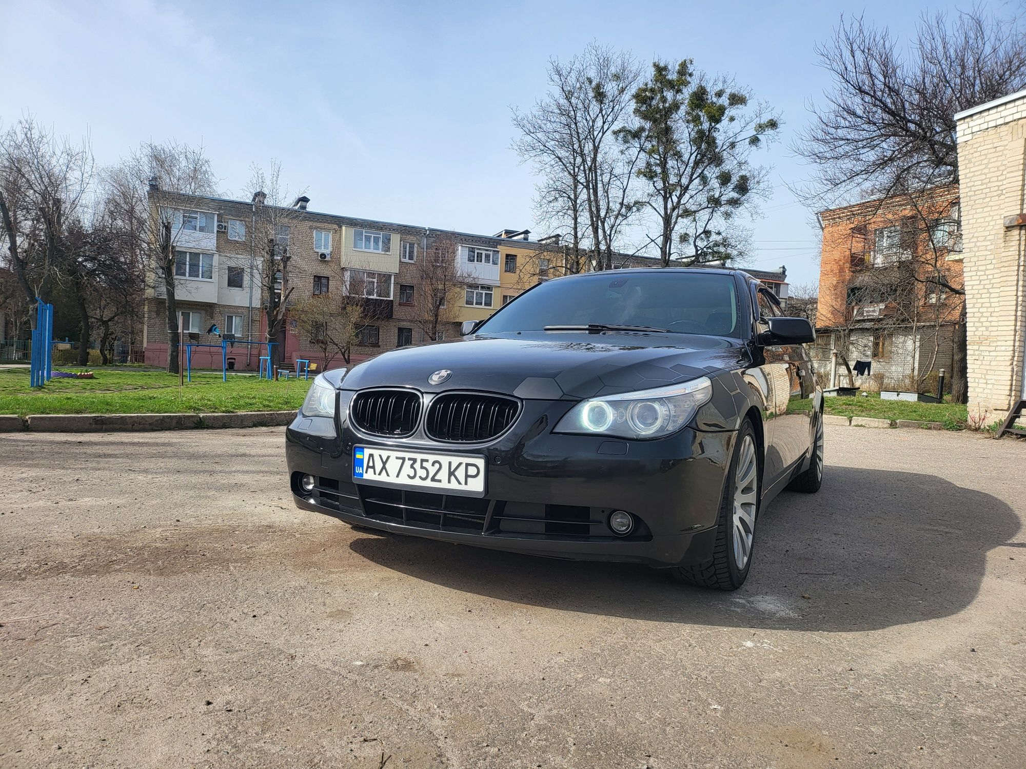 BMW E60 2004г 2,2