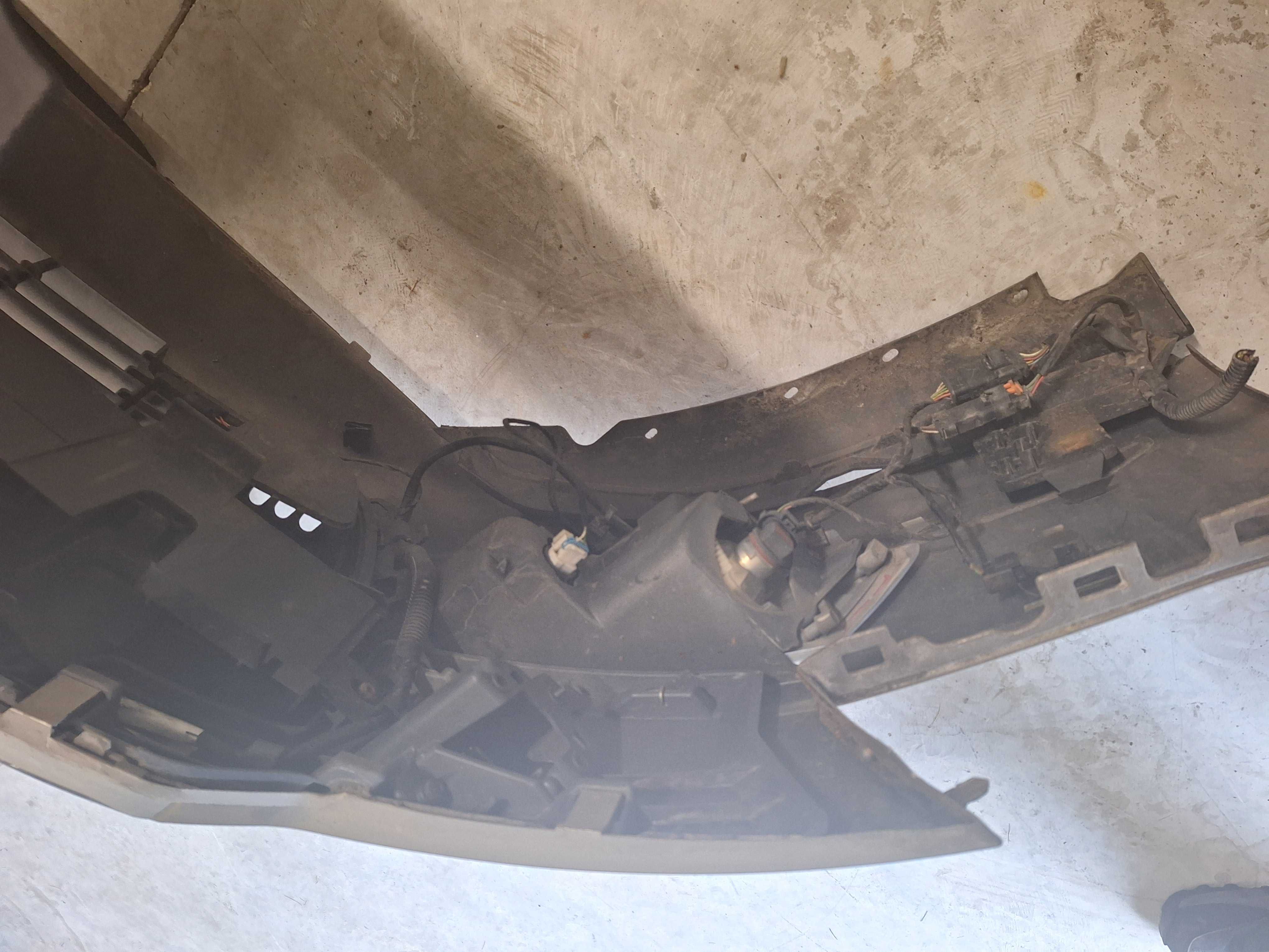 Zderzak przód Citroen c5 x7 KCHC pdc