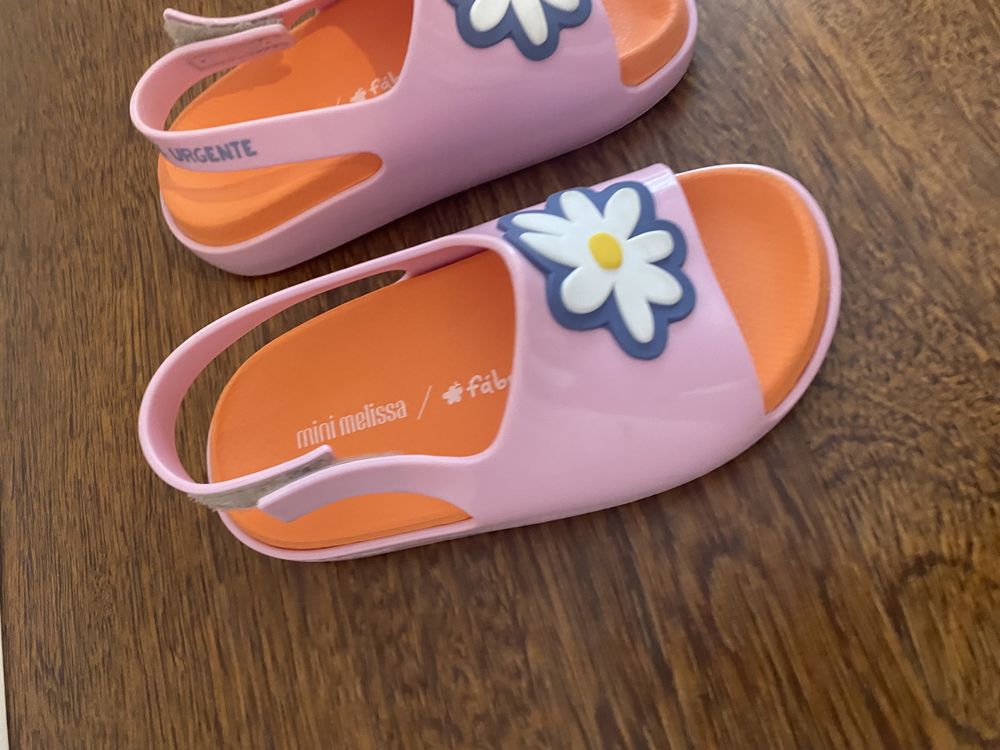 Sandálias da marca melissa tamanho 27 lindas