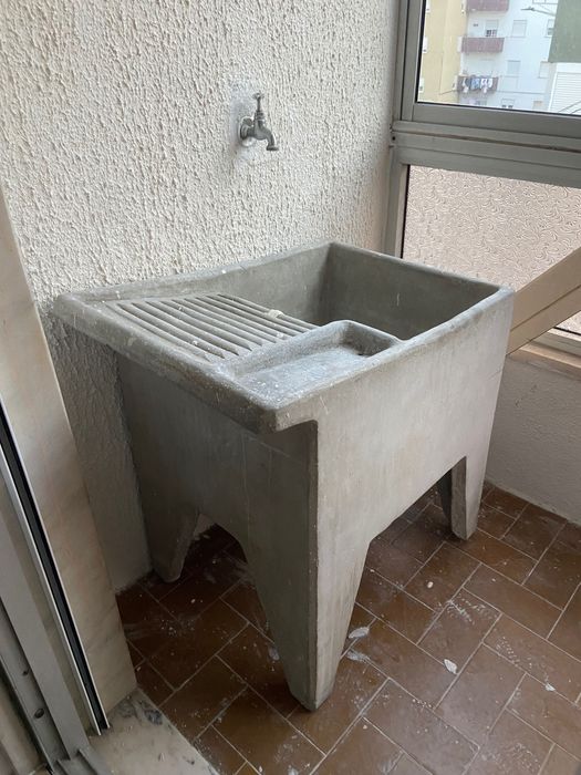 Tanque da roupa antigo