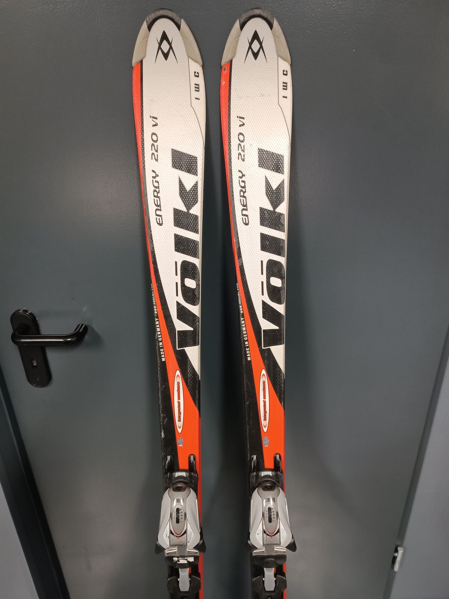 Narty Volkl Carving 163cm Energy 220 wiązania
