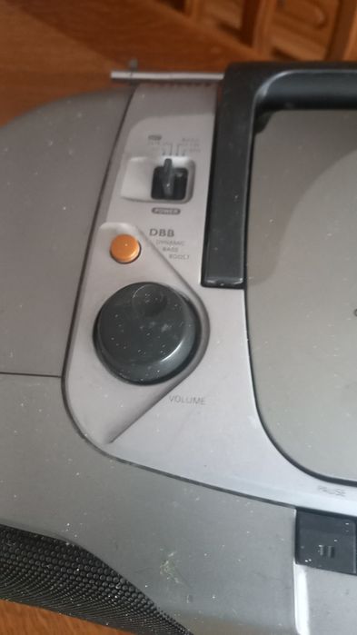 Radiomagnetofon tranzystorowy+cd Philips AZ 1010