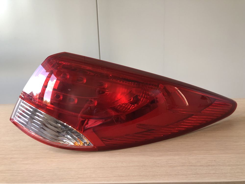 Lampa prawa tył Hyundai ix35 Europa oryginał