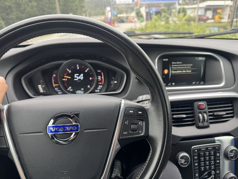 volvo v40 2.0 R-Design
