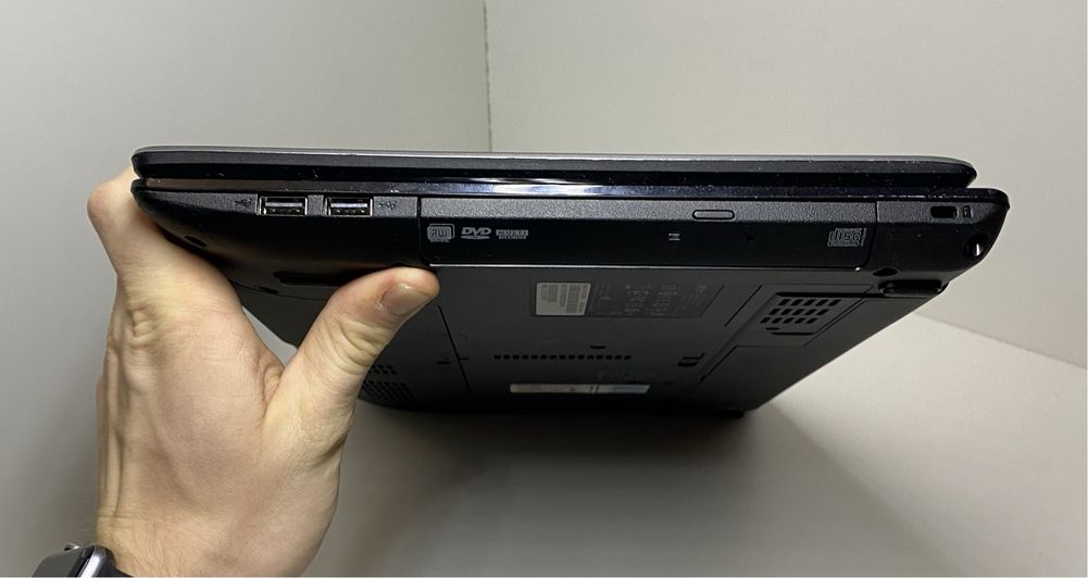 Ноутбук Acer Acpire 5741 NEW70 15.6"/4GB RAM/300GB HDD! N2167