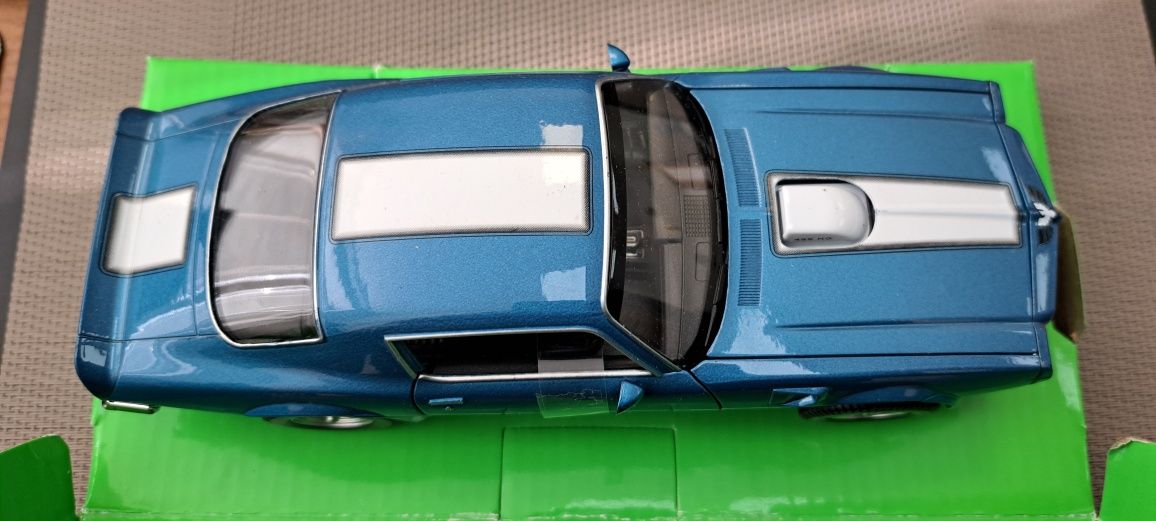 Машинка модель pontiac trans Am 1972 1/24 welly