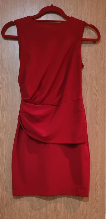 Сукня Gizia на мініатюрну дівчину