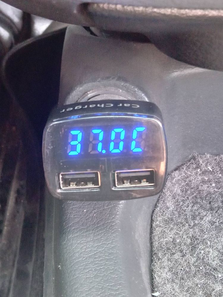 Вольтметр + USBx2 + Термометр в авто 12V-24V