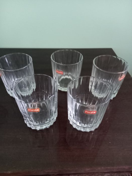 Продам стакани 5 шт.