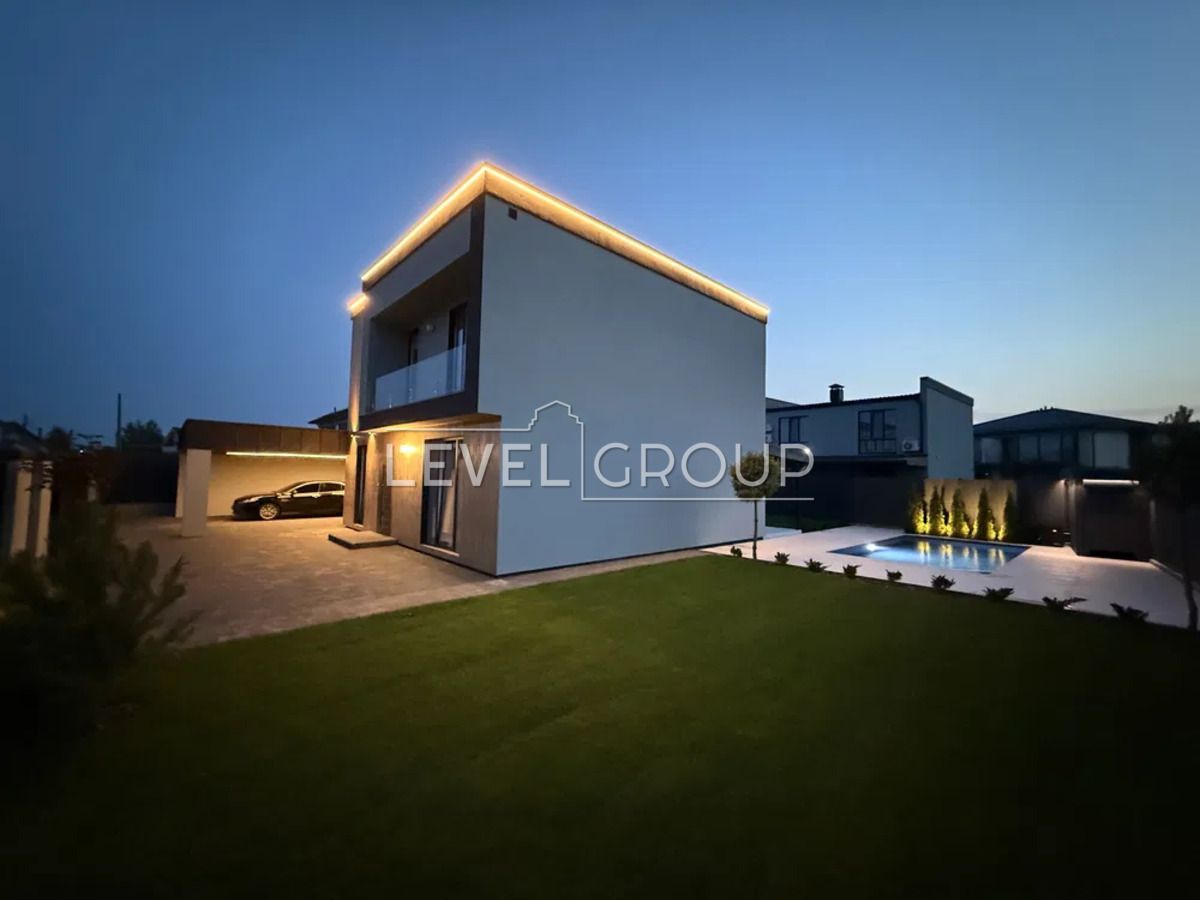 Продам будинок с Басейном 6км метро Славутич Osocor Residence