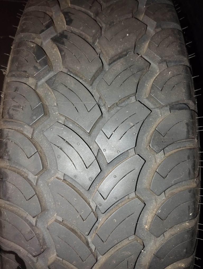 Vendo pneus Vredestein comtrac winter 215/75 R16