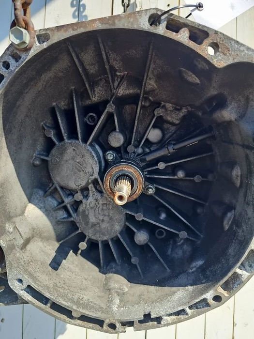 SKRZYNIA BIEGOW RENAULT TRAFIC II VIVARO PRIMASTAR 2.0 DCI PF6010 PF6 010