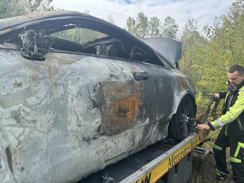 Spalony samochód mercedes e klasa 2018 e400 coupe