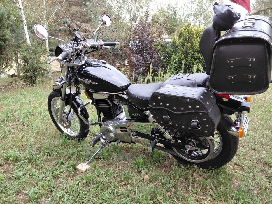 Suzuki Savage Bulevard S-40