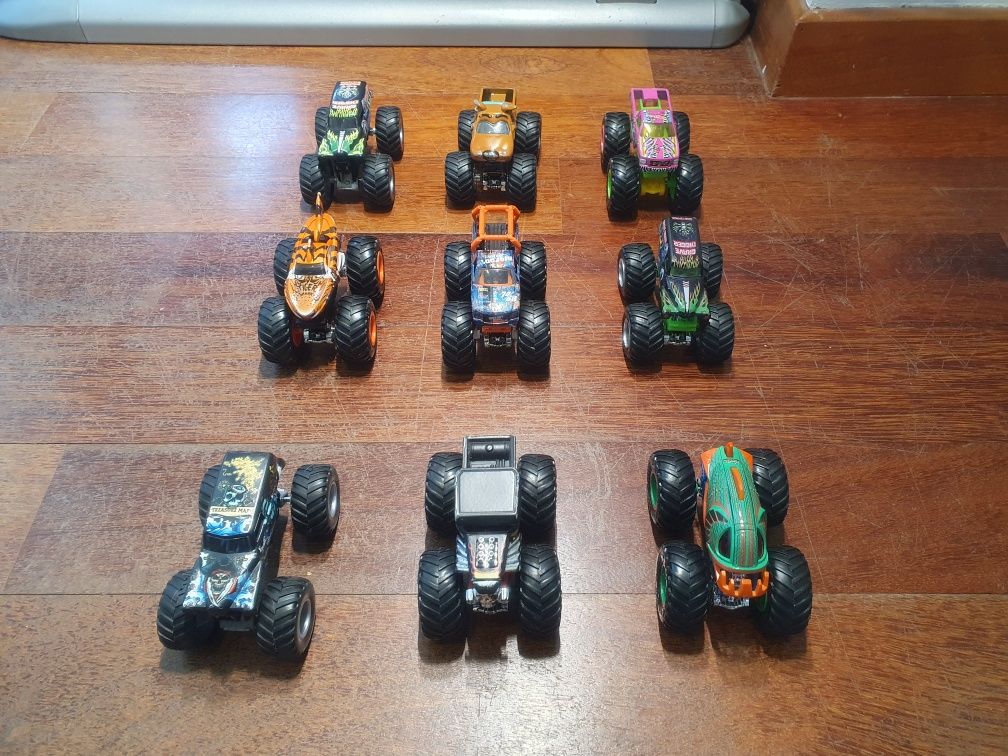 Zestaw Hot wheels Monster trucks 6szt z dodatkami 8szt wrex, Mattel in