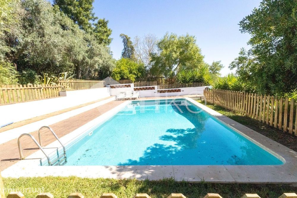 Herdade Dos Outeiros  Com Piscina E Duas Casas  Com  Área Total De 9.5