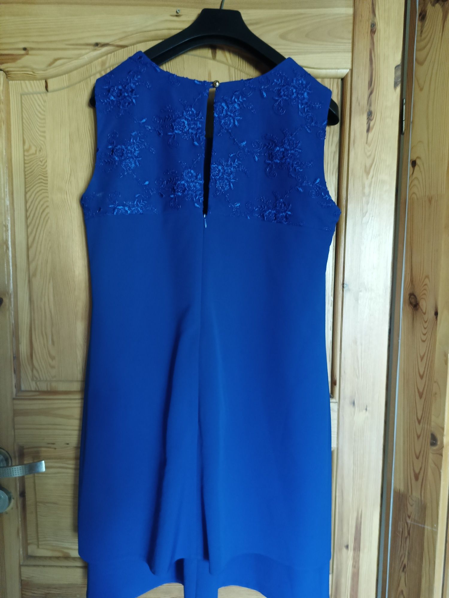 Sukienka niebieska chabrowa wieczorowa elegancka