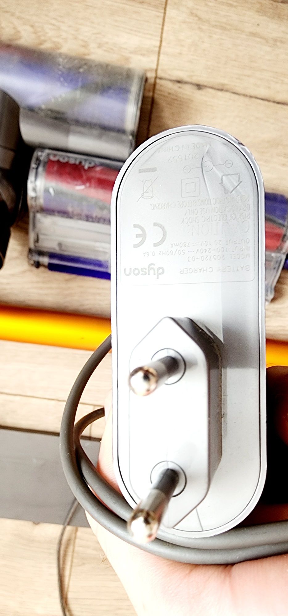 Dyson V8 Absolute komplet
