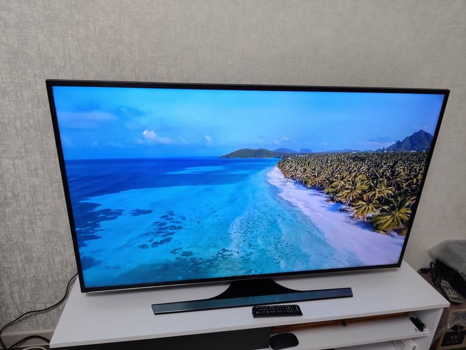 Телевизор Samsung 55", SMART-TV, 4K, Wi-Fi