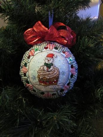 новогодний шар d-17см ручная работа/вышитый шар на елку/куля новорічна