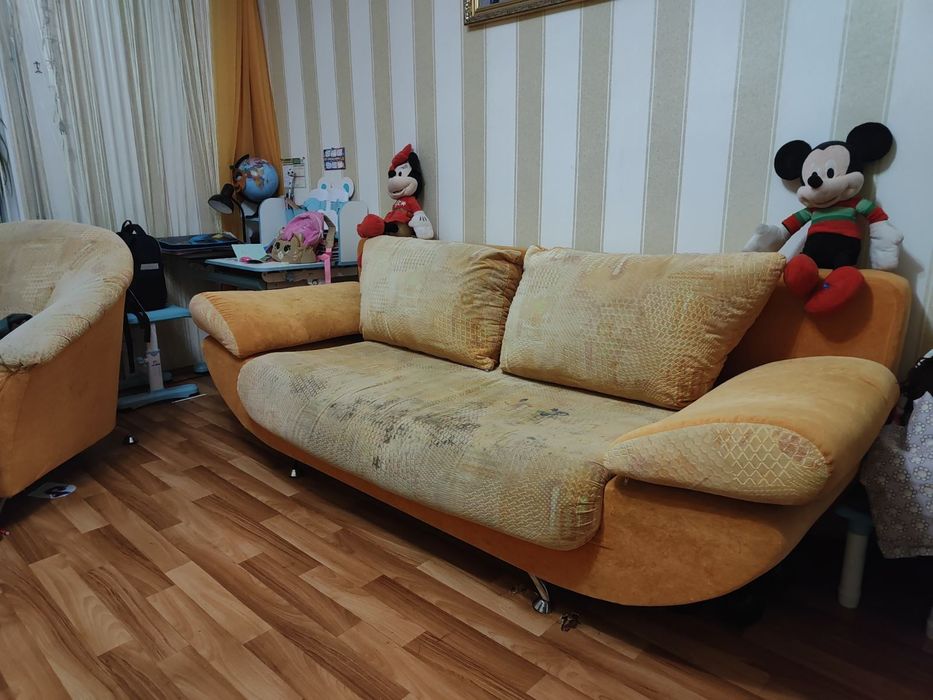 Продам диван з кріслами