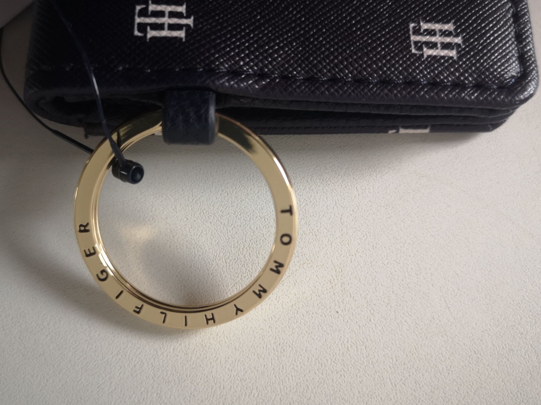 Tommy Hilfiger - nowy portfel/etui na karty na breloczku