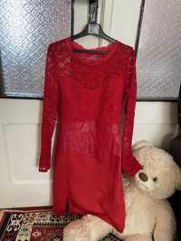 Плаття червоне S-M розмір.
