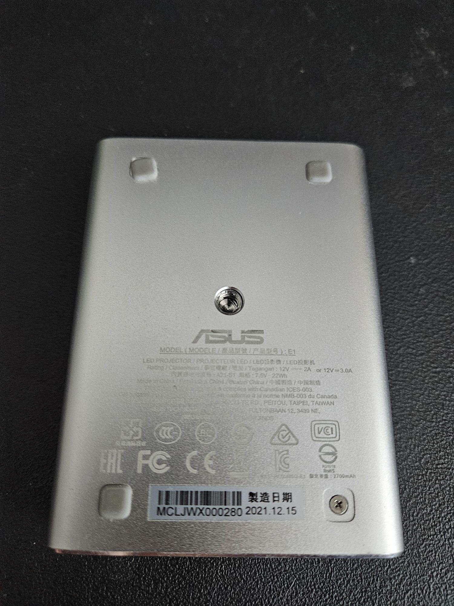 Projektor akumulatorowy Asus zenbeam E1