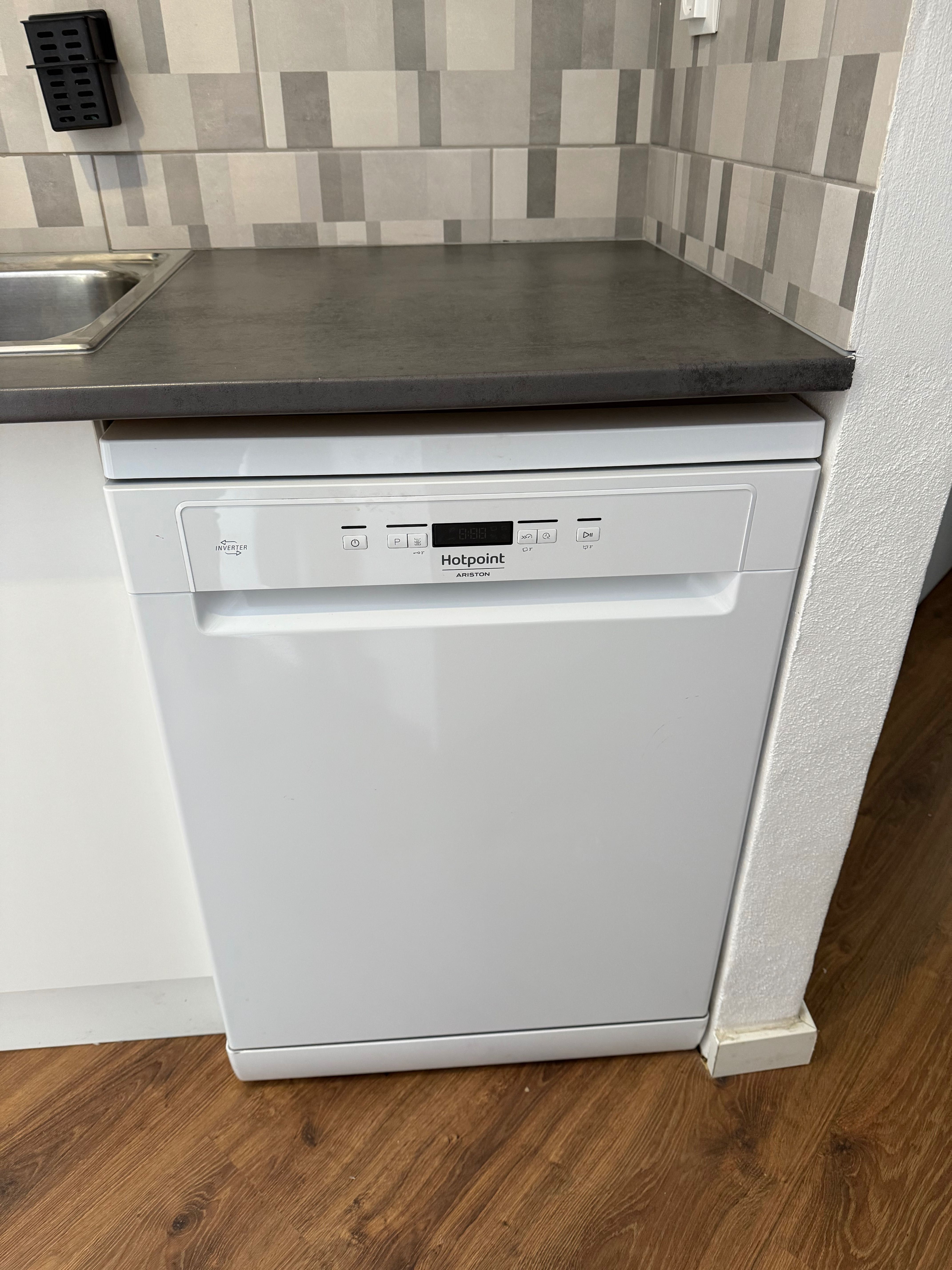 Lava Loiça Hotpoint 14 Serviços